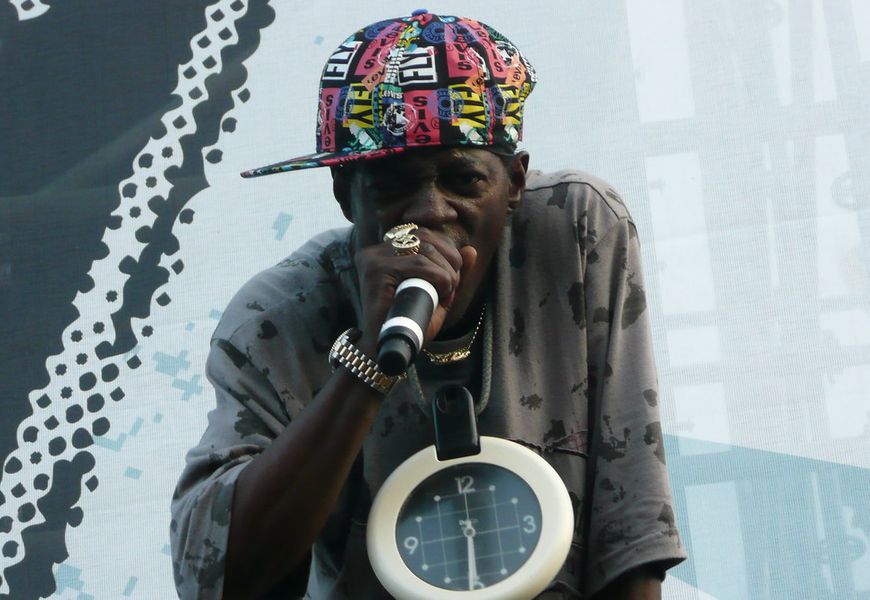 Flavor Flav joins WGA strikers with music and food