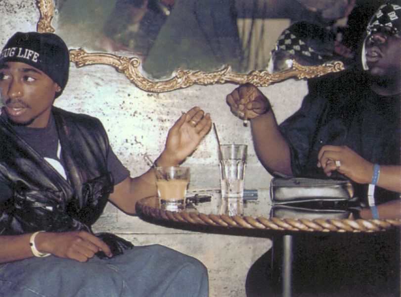 Watch rare footage of a 1993 Biggie Smalls and Tupac Shakur freestyle