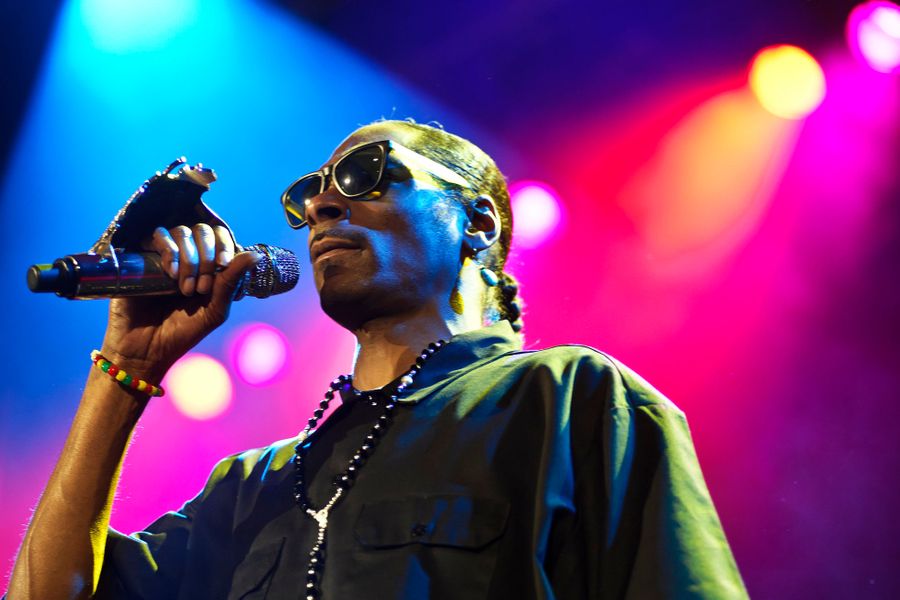 Snoop Dogg claims his early rap were written on a typewriter